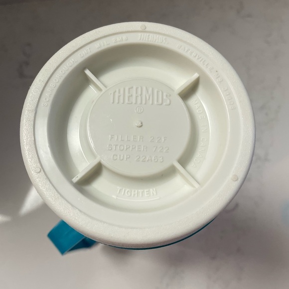 Vintage turquoise Thermos Insulated Thermos Bottle w/cup - Picture 3 of 6